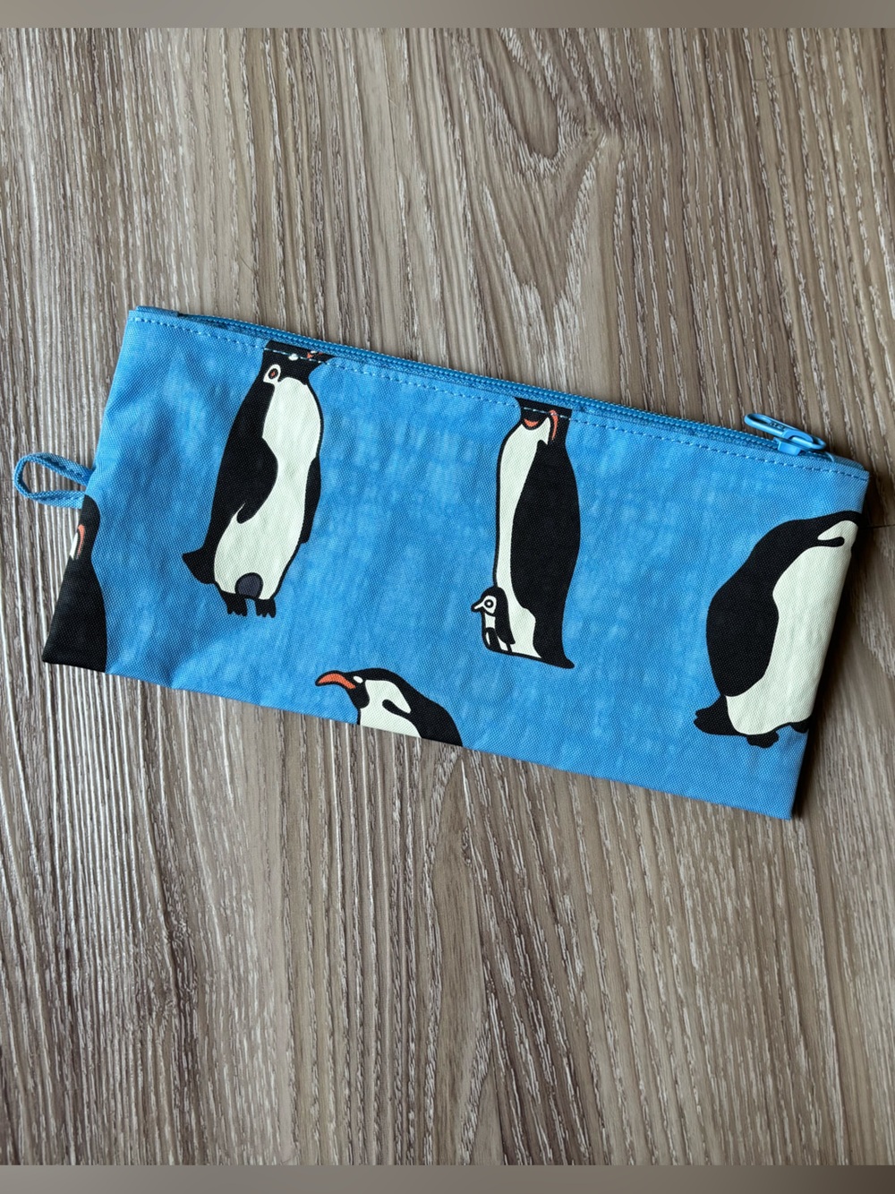Baggu Medium Flat Pouch in Vacation Animals Penguin Print